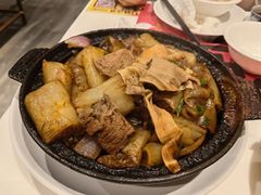 煲仔牛腩猪肠粉-虾饺妹·酒家(金碧店)