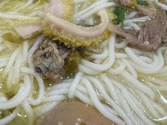 -全家福米线