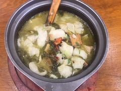 -周鱼小馆石锅酸菜鱼(活力汇店)