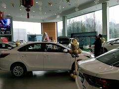 -重庆龙华人和一汽丰田特约店