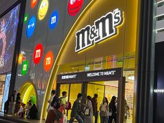 -m豆巧克力世界(上海世茂广场店)