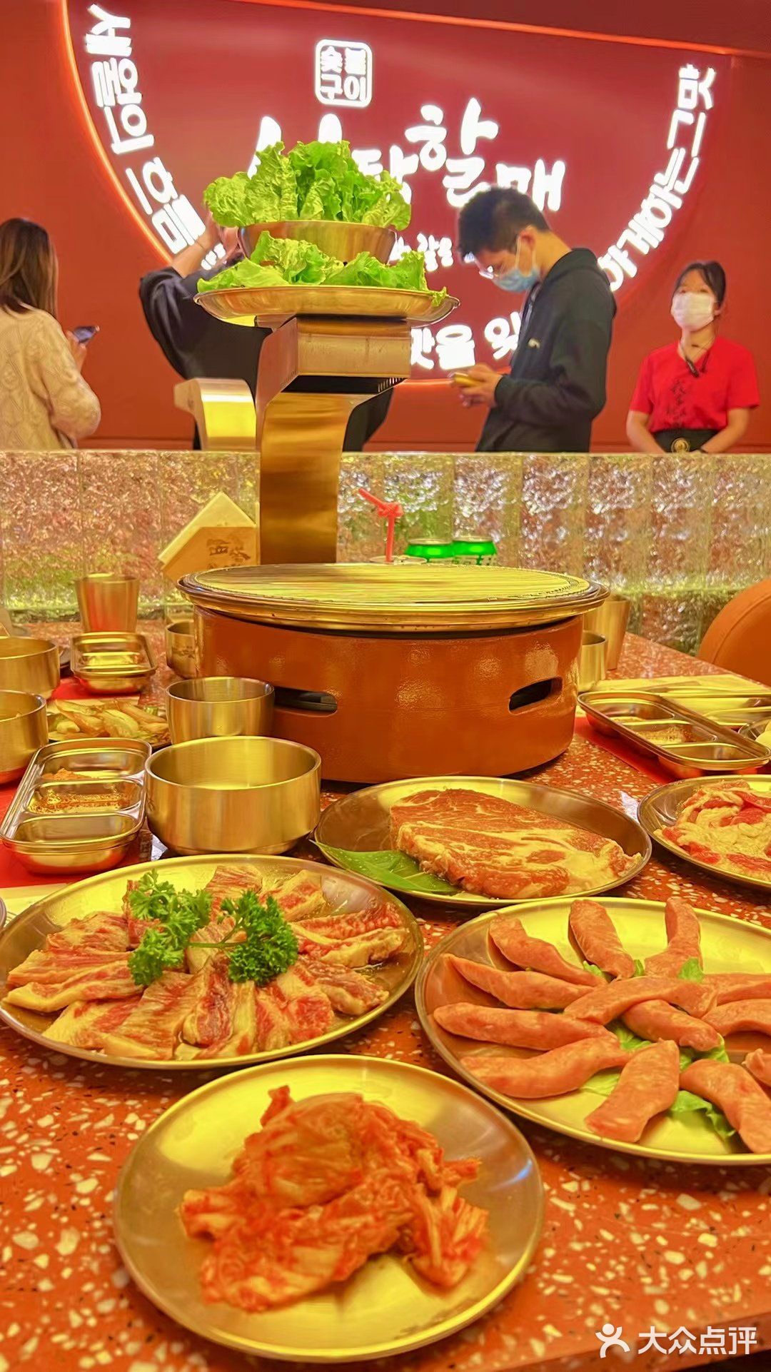 西塔老太太终于来昆山九方啦～他家的特色就是麻酱烤肉！