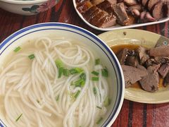 -香辉食馆(新兴路店)