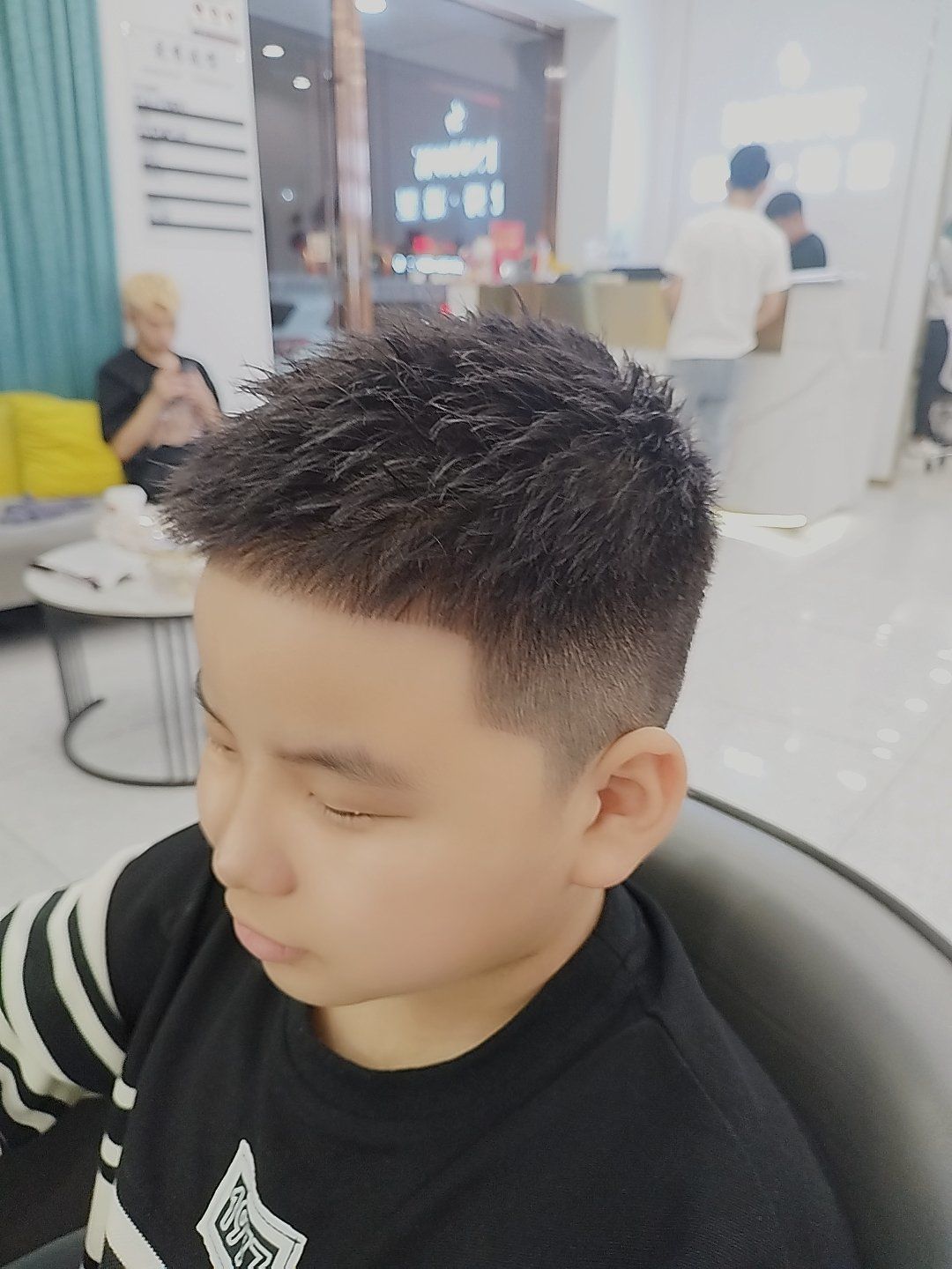 男生短碎发 前刺短发 要变美看这里
