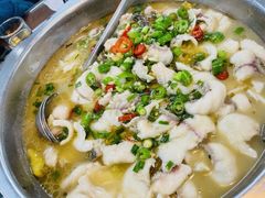 -何哥鲜鱼餐厅(龙湖花园店)