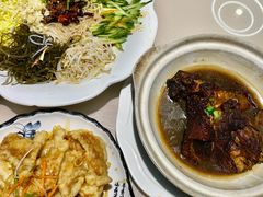 -老码头黑皮肘子锅包肉(赣水路店)