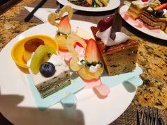 -三英温泉度假酒店-自助餐厅