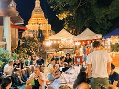 -周日夜市