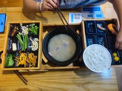 -勺子米线·云南传统小吃市集(四方街店)