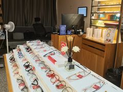 -优医视平价眼镜超市蔡司依视路折扣(小马厂店)