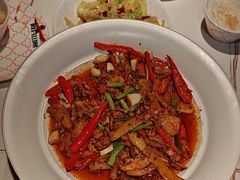 -阿瓦山寨·湘菜现炒·剁椒鱼头王(咸阳总店)