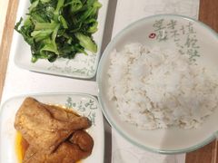 -老乡鸡(上海白玉兰广场店)