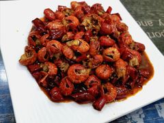 -扒虾小妹儿麻辣海鲜(宏图街店)