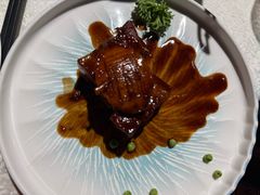 尊享鲍鱼红烧肉-金枝玉叶上海人家食府(三里河店)