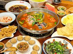 -亮欢寨酸汤鱼(沙冲路店)