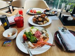 -怡咖啡海鲜自助餐厅(浦东香格里拉店)