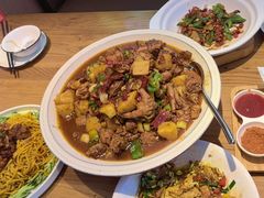 -俭寨大盘鸡·手抓肉·烧烤新疆菜(乌苏路店)