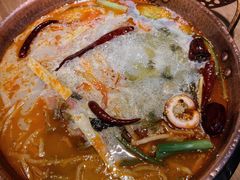 -洱火云南酸菜牛肉火锅(石景山当代商城店)