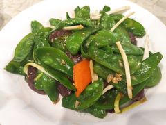 腊味炒荷豆-禄源公·老莞诚饭店