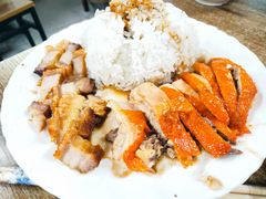 烧肉拼烧鸡-煲煲香快餐(南京路店)
