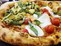 牛油果罗勒酱比萨-O'mills Sourdough Bakery&Bistro(永嘉路店)