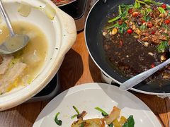 -黄泥岗·地道湖北菜(奥特莱斯店)