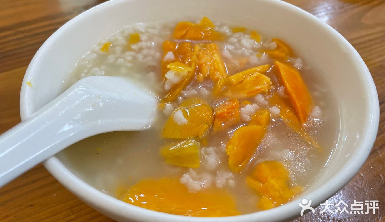 珠江白粥，小炒，夜粥也有