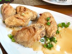 -Chom Cafe and Restaurant