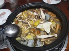 -菌之家·专业纯野生菌火锅·特色炒菌