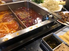 -百年川椒重庆老火锅(光谷店)