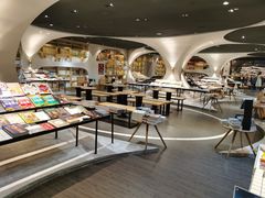 -钟书阁(珍园店)