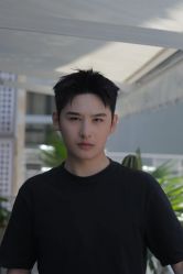 -一家只做男发烫染的店