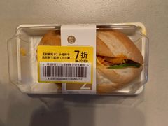 小龙虾牛肉双拼三明治-盒马鲜生(悠方店)