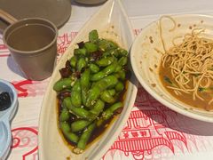 -肥肥虾庄·金牌油焖大虾(汉街SKP店)