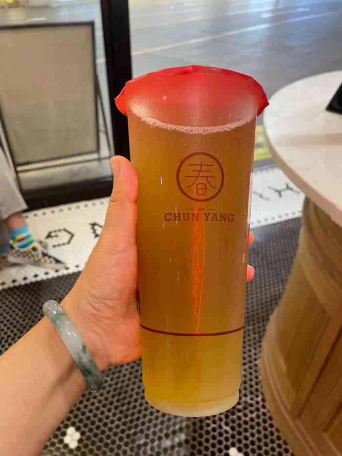 春阳茶事(马群花园城店)-"之前一直是甘蔗青茶的脑残粉.旁边有好几.