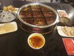 -邓莽子老火锅(中兴路总店)