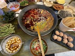 -黄潇洒老火锅(九眼桥宏济巷店)