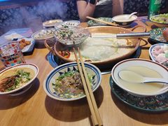 -洱火云南酸菜牛肉火锅(石景山当代商城店)