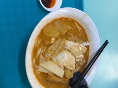 -亚王咖喱鸡米粉面