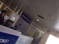 服务态度差，天天跟吃了炸药一样。-特佳游泳馆(特佳中心店)