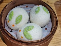 萌兔蛋黄莲蓉包-潮粥荟·潮汕砂锅粥(朝阳大悦城店)