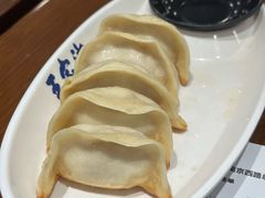 蟹粉锅贴-王家沙点心店(南京西路总店)