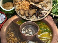 -滇釜火锅·能喝汤的火锅(车公庄店)