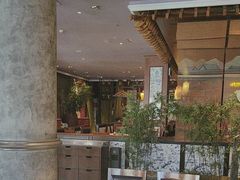 -八府香鸭·啫啫煲(华山路店)