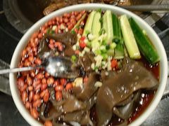-挂旗柴锅鸡(蚌山区嘉年华店)