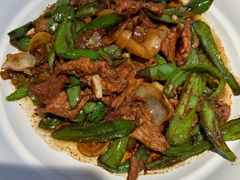 -阿瓦山寨·湘菜现炒·剁椒鱼头王(咸阳总店)