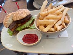 -上海和平饭店维克多咖啡厅 Victor's