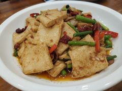 -侬佳蒸菜馆(听潮店)
