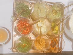 -红鼎豆捞·非遗鲍皇汤火锅(宝丰路店)