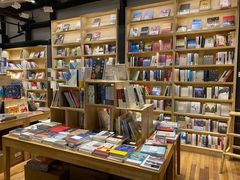 -猫的天空之城概念书店(杭州南宋御街店)